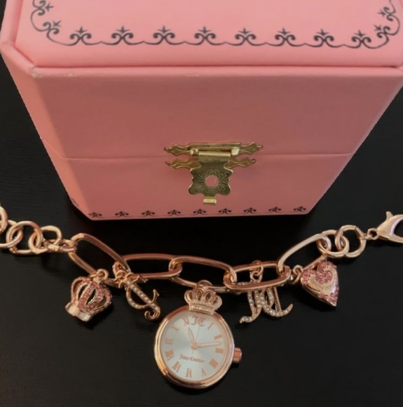 NWT Rose Gold Women's Charm Bracelet Watch - Picture 8 of 9